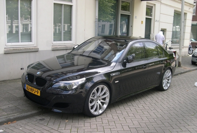 BMW M5 E60 2005