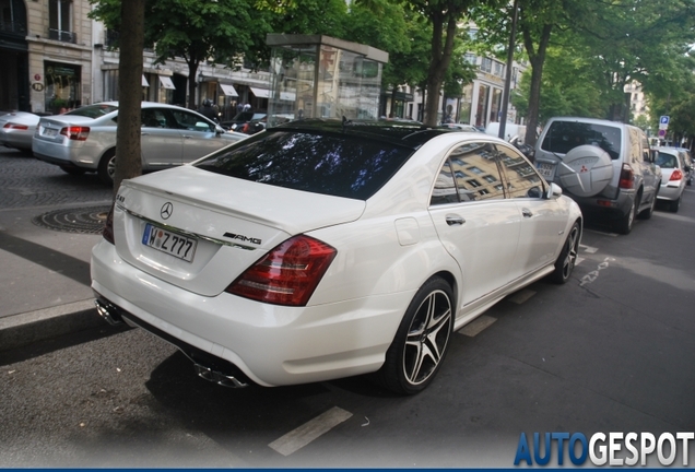 Mercedes-Benz S 63 AMG W221 2011