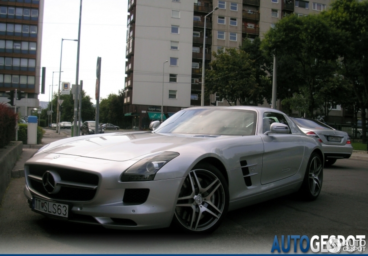 Mercedes-Benz SLS AMG