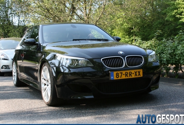 BMW M5 E60 2005