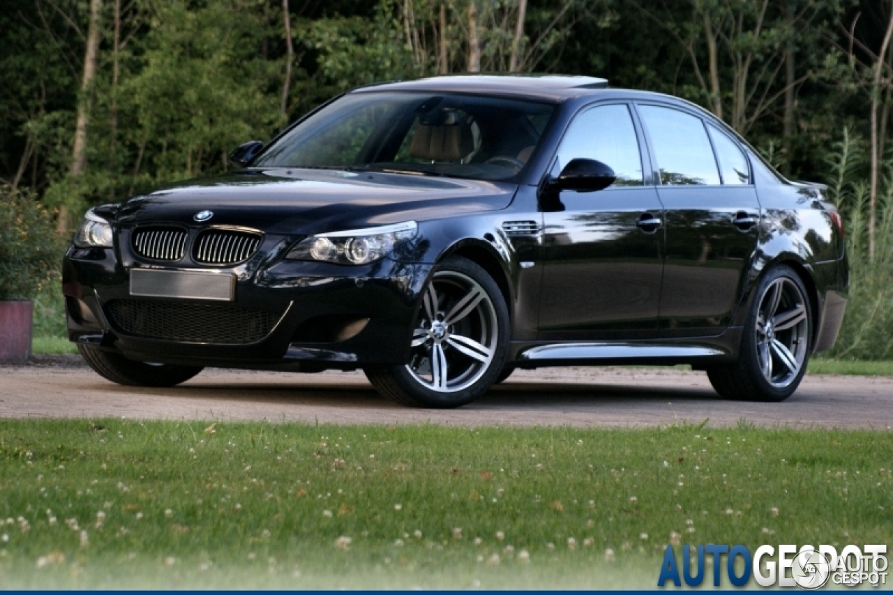 BMW M5 E60 2005