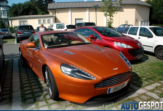 Aston Martin Virage 2011