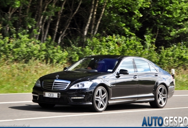 Mercedes-Benz S 65 AMG V221 2010