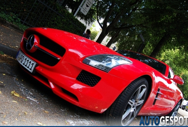 Mercedes-Benz SLS AMG