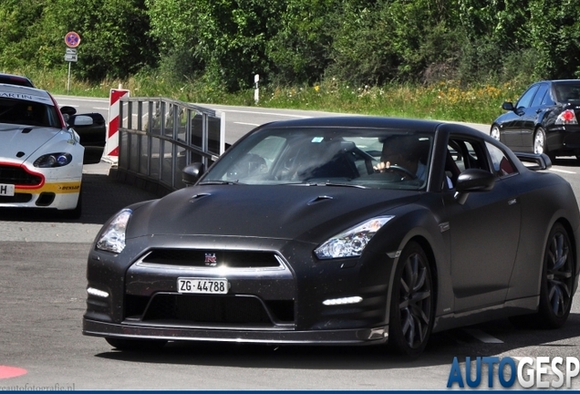 Nissan GT-R 2011