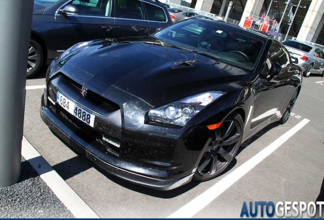 Nissan GT-R