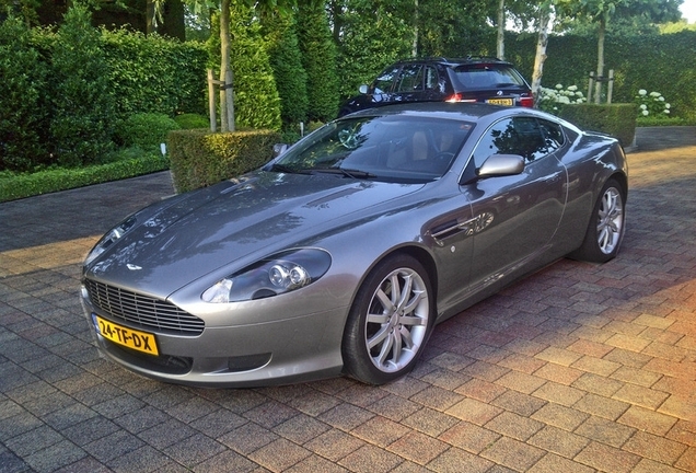 Aston Martin DB9