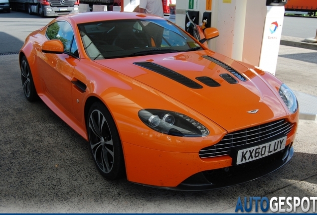 Aston Martin V12 Vantage