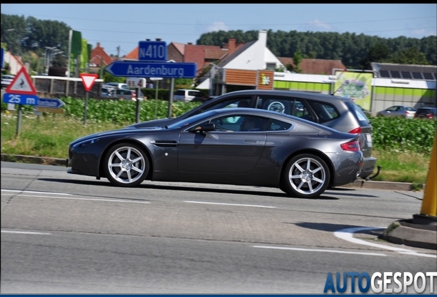 Aston Martin V8 Vantage