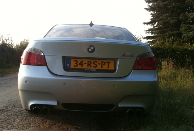 BMW M5 E60 2005