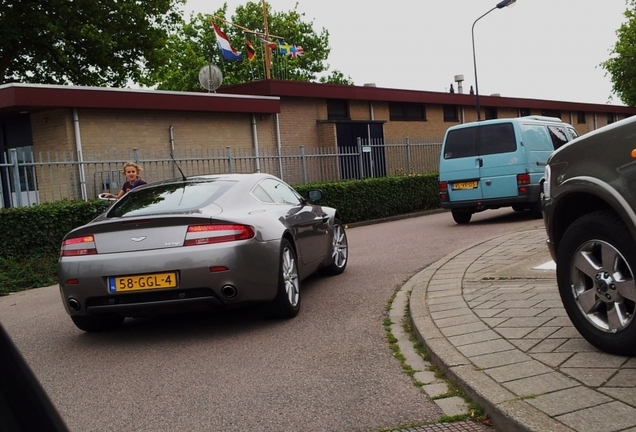 Aston Martin V8 Vantage