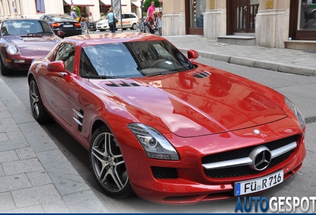 Mercedes-Benz SLS AMG