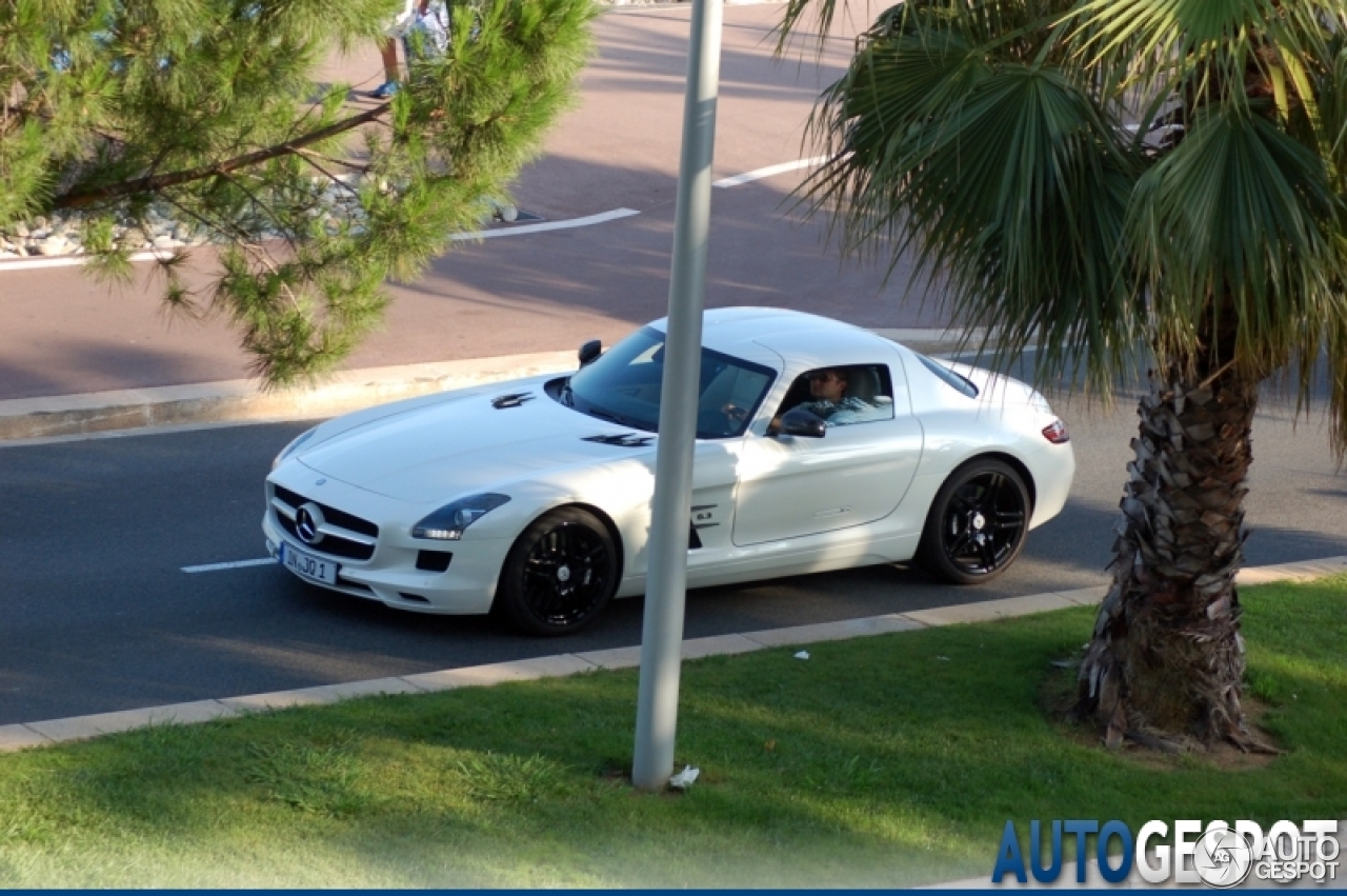 Mercedes-Benz SLS AMG