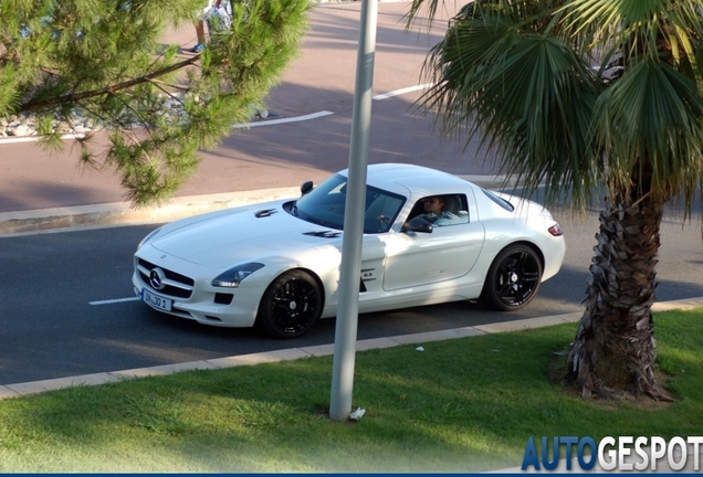 Mercedes-Benz SLS AMG