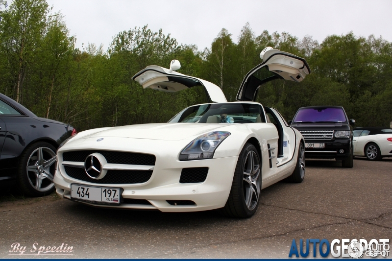 Mercedes-Benz SLS AMG