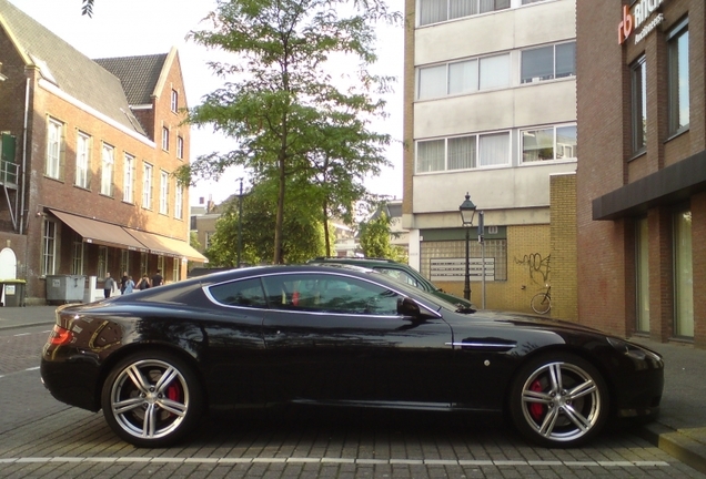 Aston Martin DB9