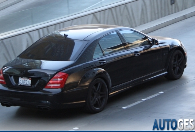 Mercedes-Benz S 65 AMG V221 2010