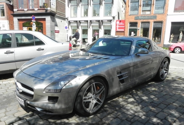 Mercedes-Benz SLS AMG