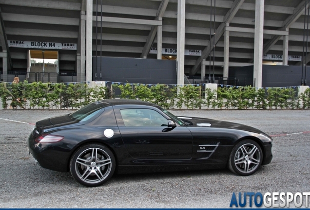 Mercedes-Benz SLS AMG