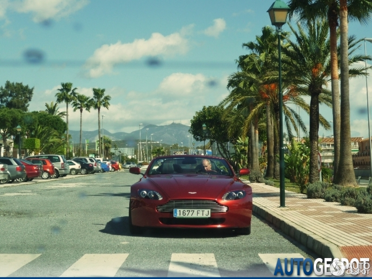 Aston Martin V8 Vantage Roadster