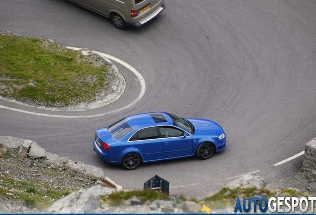 Audi RS4 Sedan