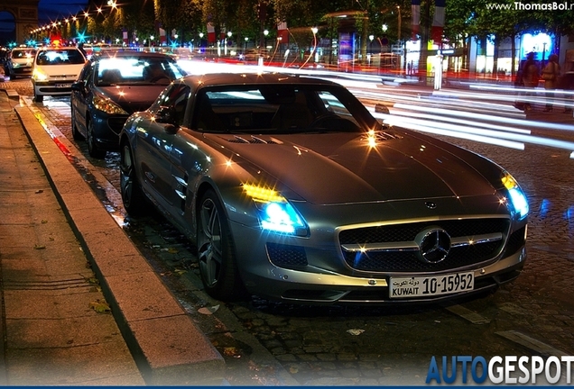 Mercedes-Benz SLS AMG