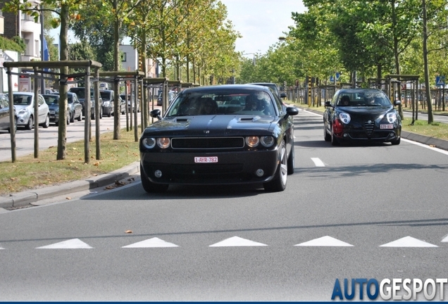 Dodge Challenger SRT-8