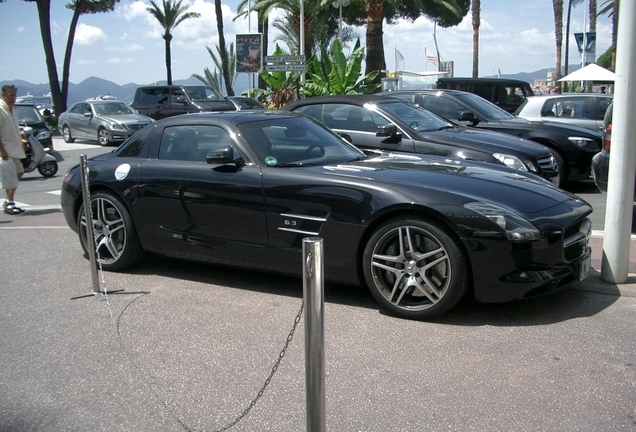 Mercedes-Benz SLS AMG