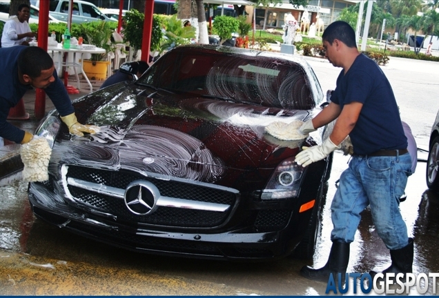 Mercedes-Benz SLS AMG