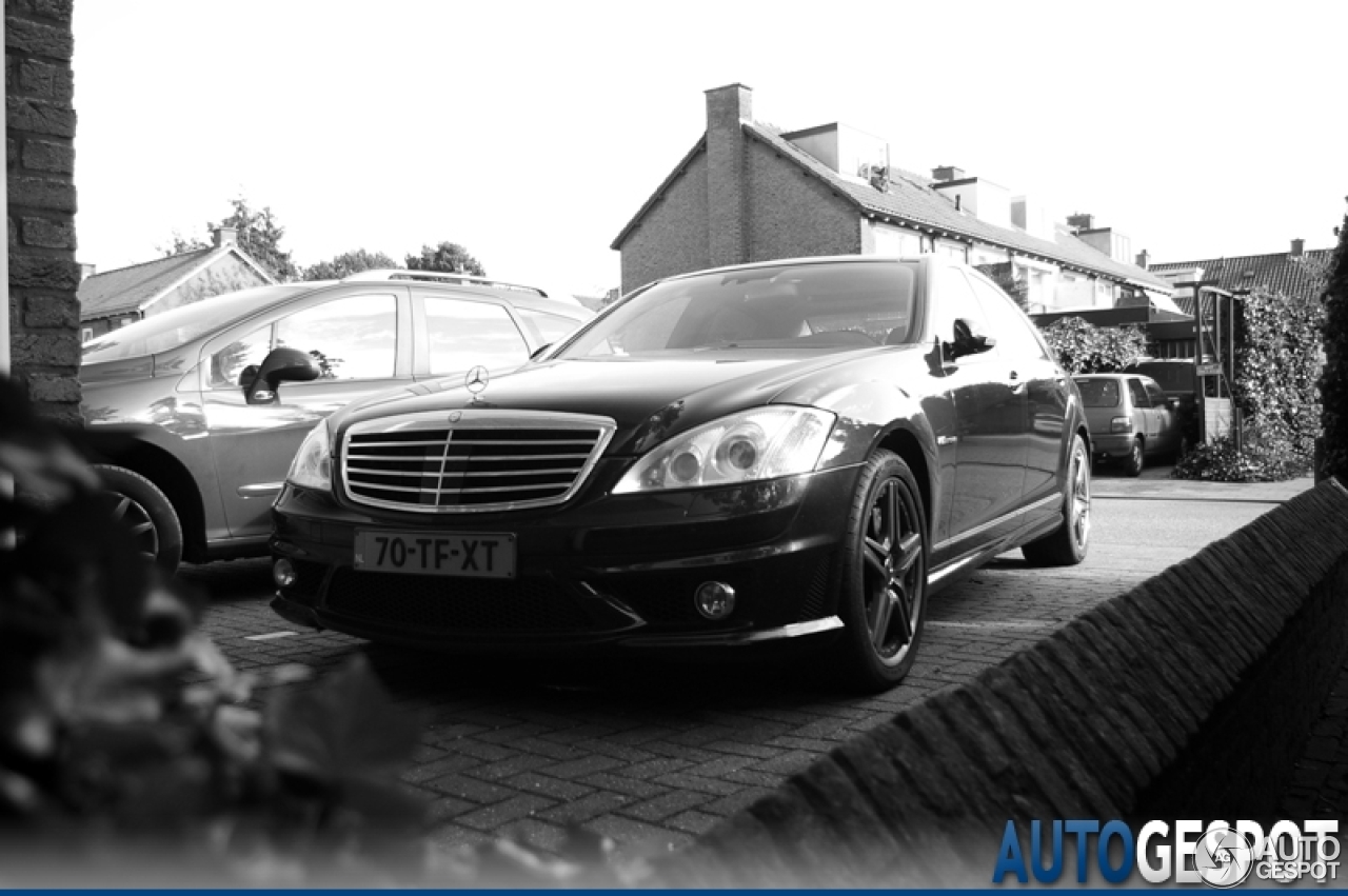 Mercedes-Benz S 65 AMG V221