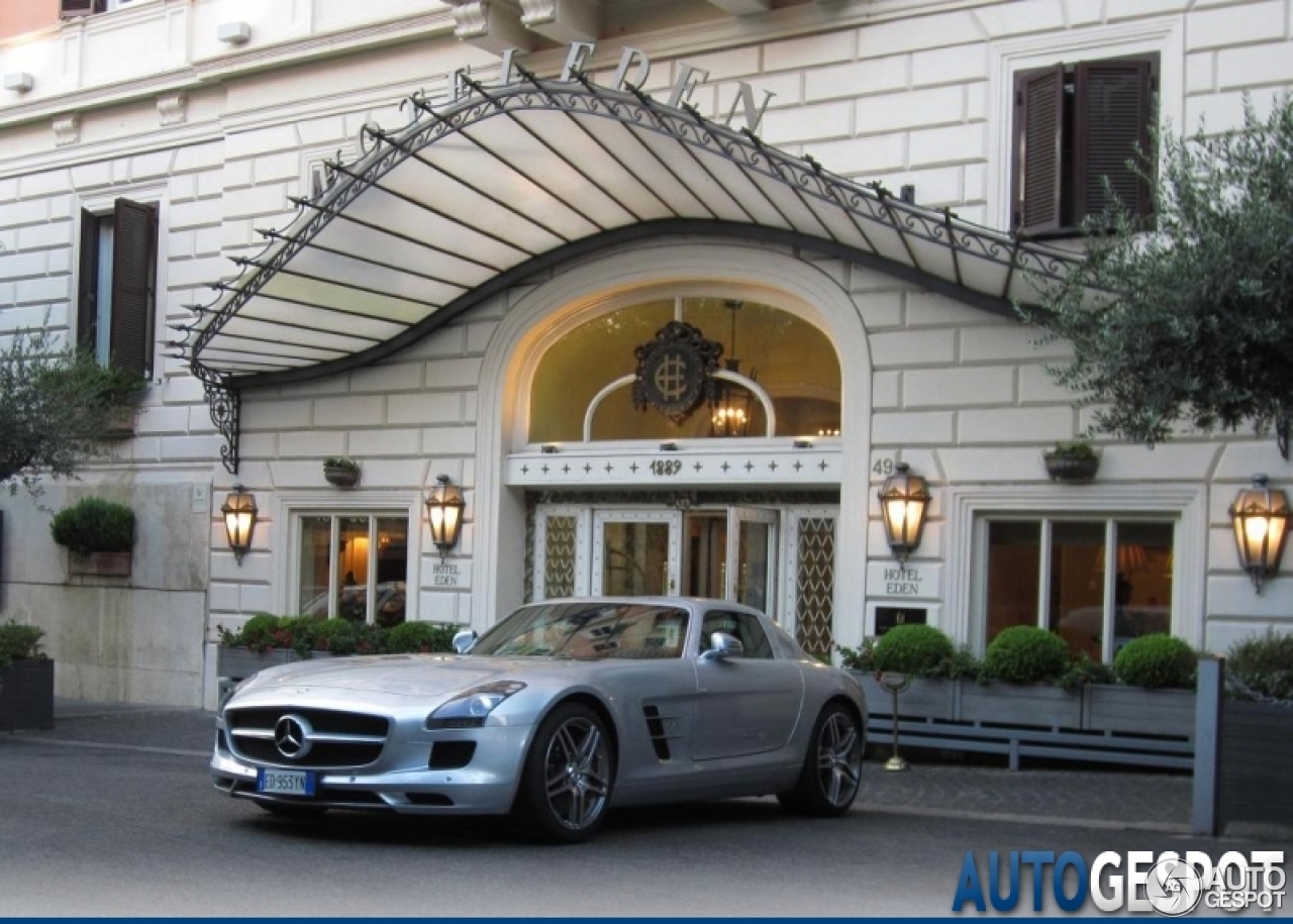 Mercedes-Benz SLS AMG