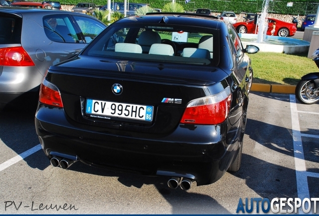 BMW M5 E60 2005