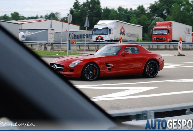 Mercedes-Benz SLS AMG