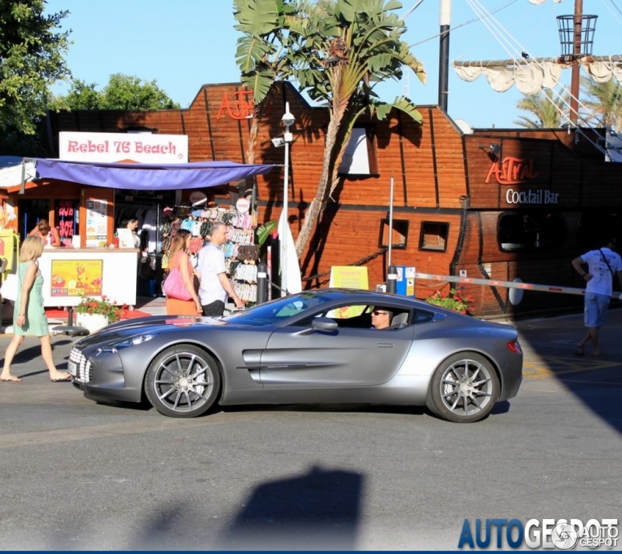 Aston Martin One-77