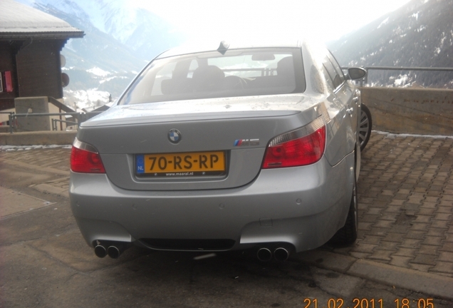 BMW M5 E60 2005