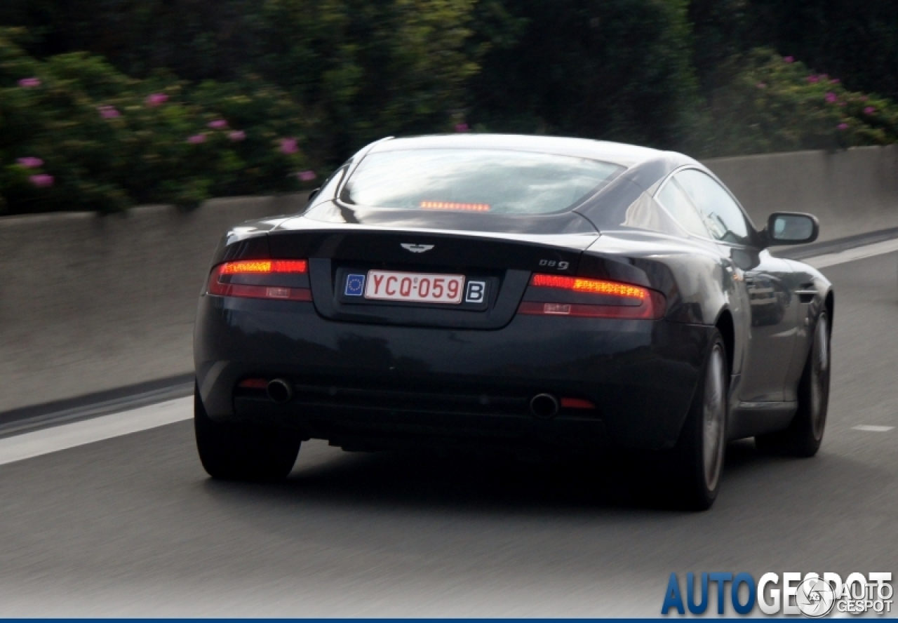 Aston Martin DB9