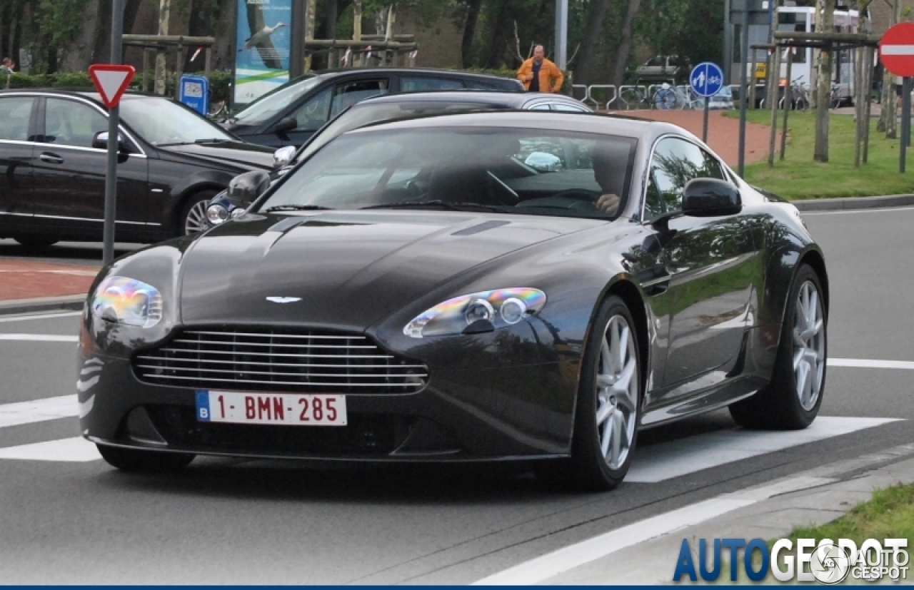 Aston Martin V8 Vantage S