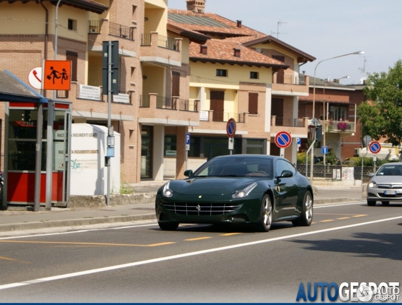 Ferrari FF