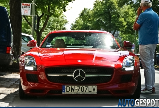 Mercedes-Benz SLS AMG