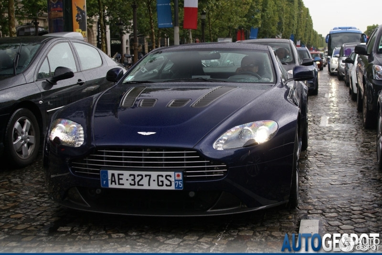 Aston Martin V12 Vantage