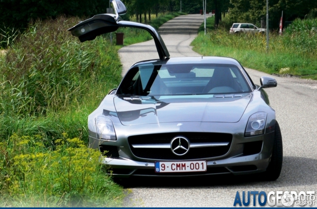 Mercedes-Benz SLS AMG