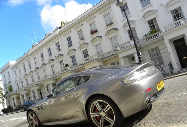 Aston Martin V8 Vantage