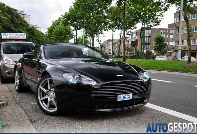 Aston Martin V8 Vantage Roadster