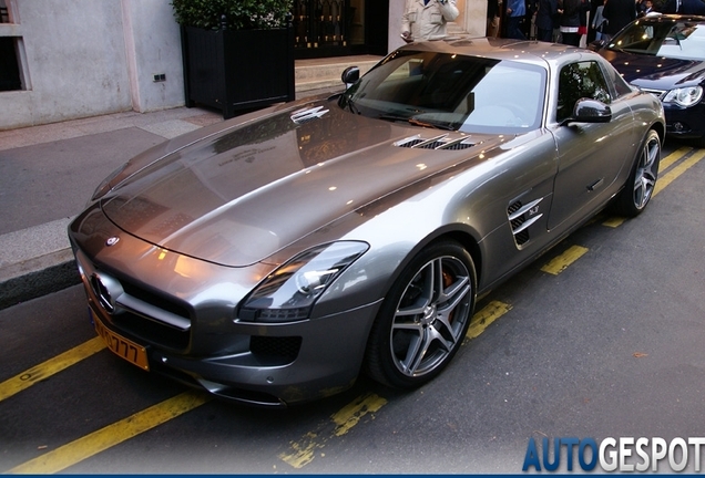 Mercedes-Benz SLS AMG