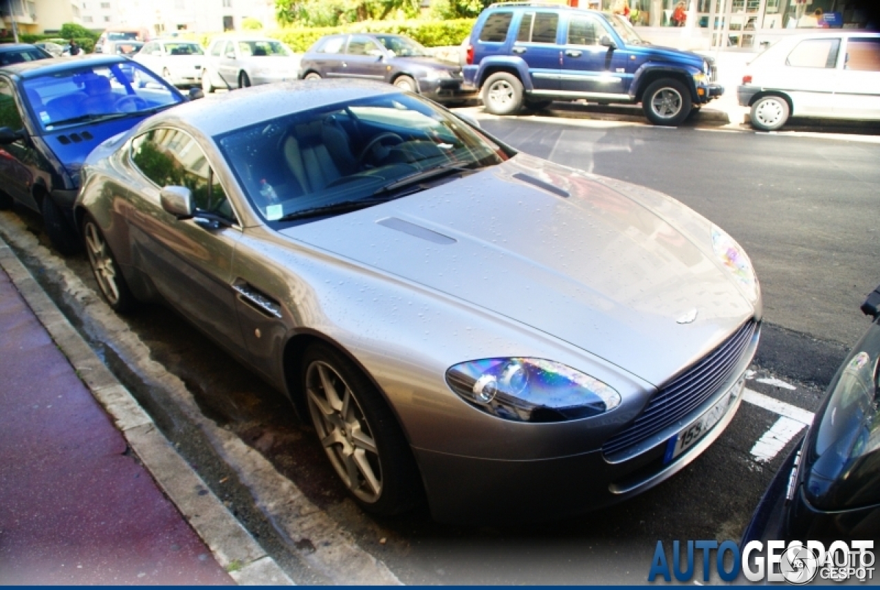 Aston Martin V8 Vantage