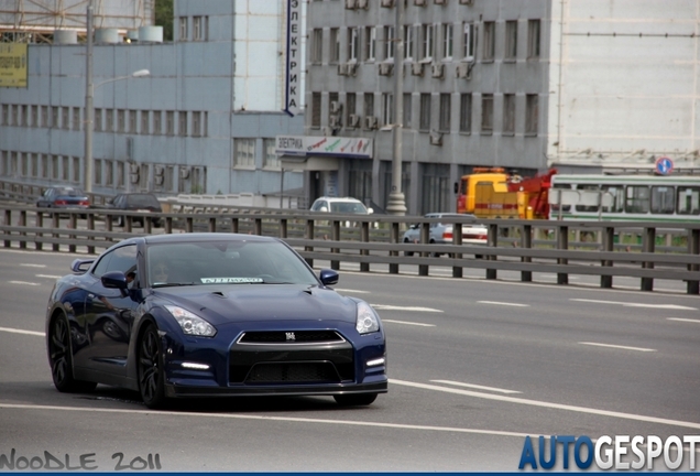 Nissan GT-R 2011