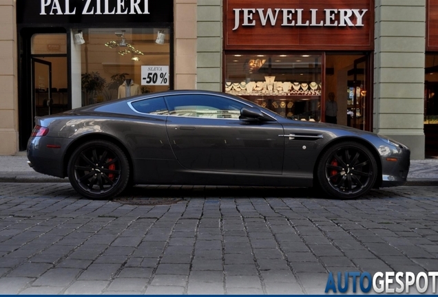 Aston Martin DB9