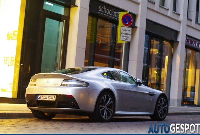 Aston Martin V12 Vantage