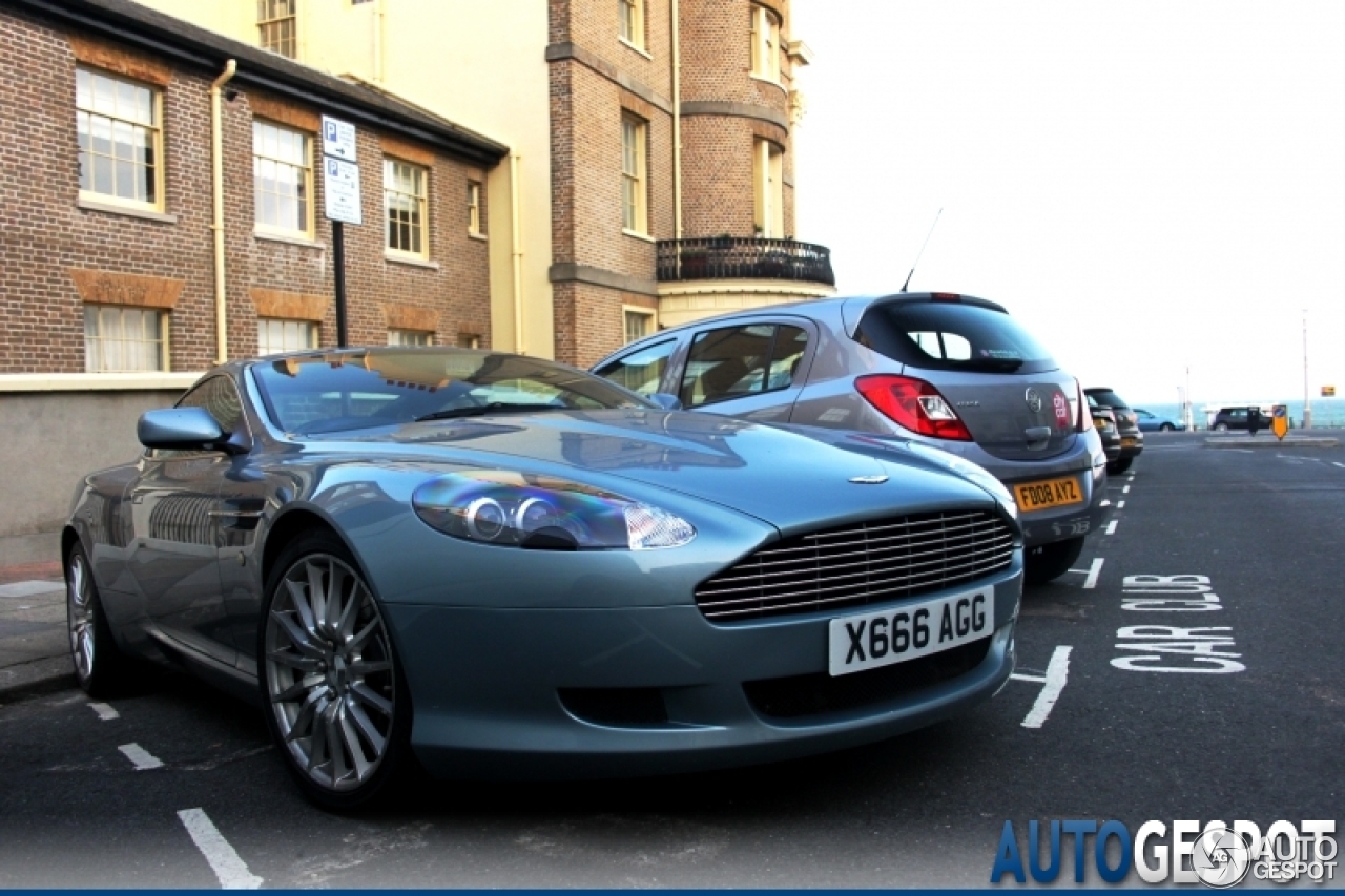 Aston Martin DB9