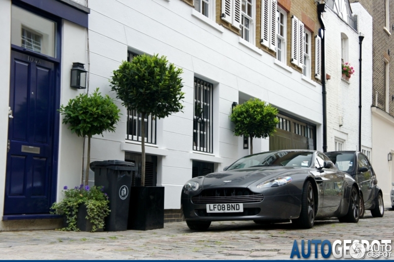 Aston Martin V8 Vantage